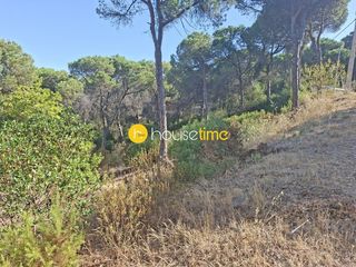 Terreno residenziale in Vilanova del Vallès. Parcela urbana de 1298m2 en el barrio bosc ruscalleda