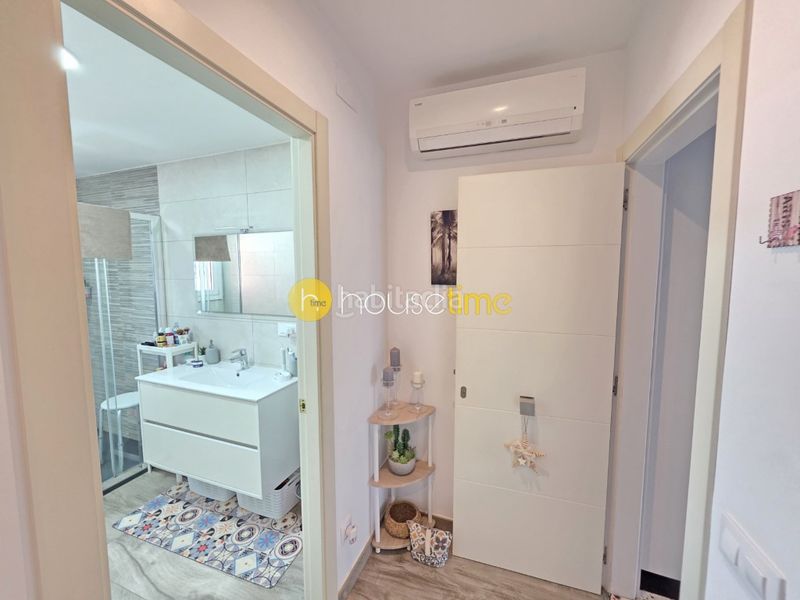 Foto f927b789-ccc5-4404-a97d-5872e9a4cac6. Casa a Els Pins Blanes