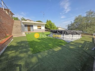 Casa a Vilanova del Vallès. Casita de 76m2 en parcela llana de 763m2