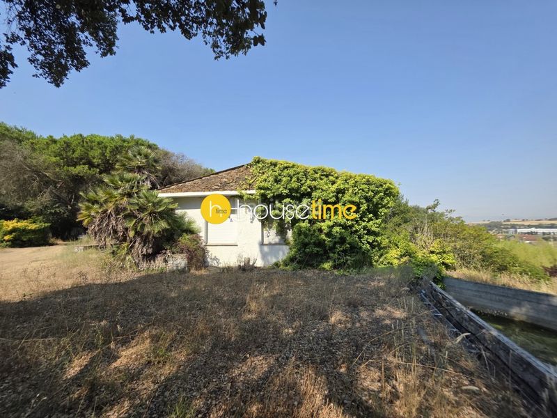 Foto 2cd02843-8739-478f-983b-0bb5f50597b2. Casa amb aparcament a Vilanova del Vallès