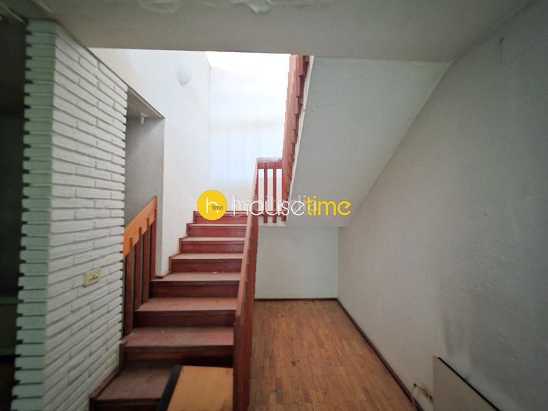 Foto 73cdfd8a-faaa-4372-b28b-e7ccd7a84e3c. Casa amb aparcament a Vilanova del Vallès