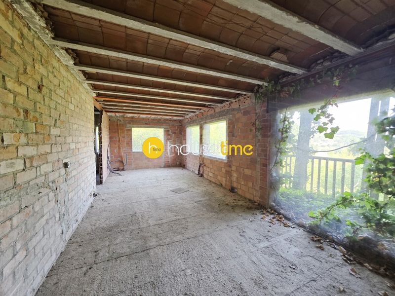 Foto a20623ee-ca8c-4637-b453-8ac96d10b0d2. Casa amb aparcament a Vilanova del Vallès