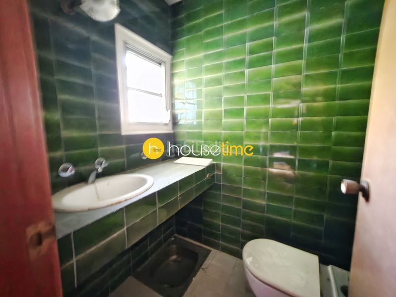 Foto b68ab014-7c7b-45df-b488-7e15065d60e7. Casa amb aparcament a Vilanova del Vallès