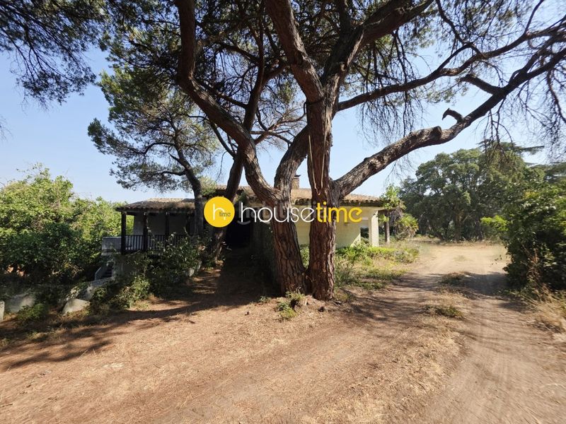 Foto f9a51af3-0168-450c-8bcb-1e7bd7271658. Casa amb aparcament a Vilanova del Vallès