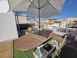 Duplex in Canet de Mar. Ático dúplex reformado, 138m2 con 2 terrazas a un paso de la pla