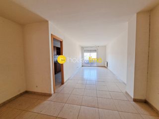Dúplex a Creu de la Mà. Piso duplex con terraza privada de 30 m2