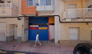 Aparcament cotxe  Calle de la paz. Garajes en el centro