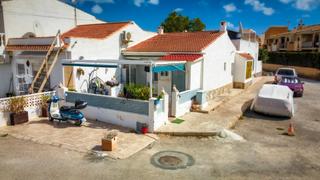 Maison à Zona Carrefour - Urbanizaciones. Oportunidad en torreta iii  bungalow en esquina con gran patio y