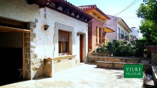 Semi detached house  Carrer de maria vidal. Casa en planta
