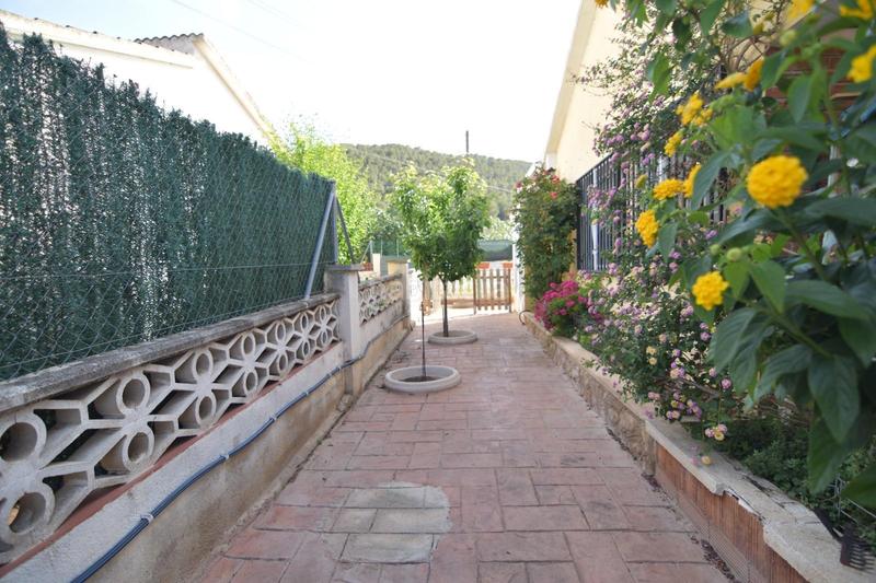 Foto bf5bd140-9ce2-46dc-b467-af07db4bdcb6. Casa  independiente en una sola planta en Albinyana