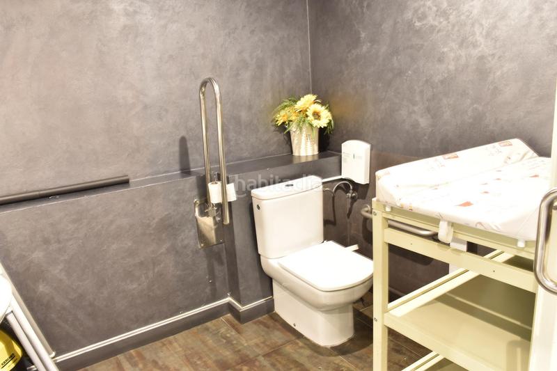 Foto 82eddc56-f06a-40bb-8cd9-f7e2ca80033b. Transfer business premise in Ca n'Aurell Terrassa