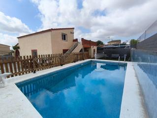 Xalet a Montferri. Chalet en venta en urb lalzineta montferri completamente reforma