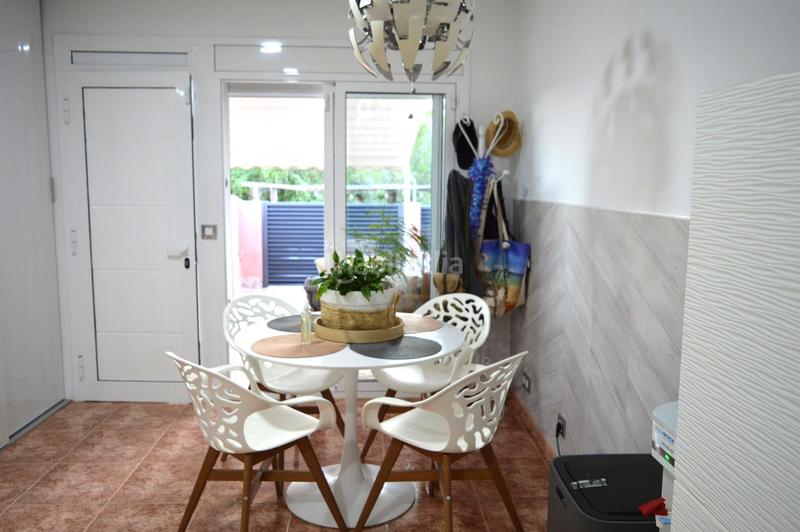 Foto bac5d1e7-0ca2-44ef-9e96-61b4cfadf4a1. Casa a schiera con riscaldamento parcheggio in Segur de dalt Segur de Calafell