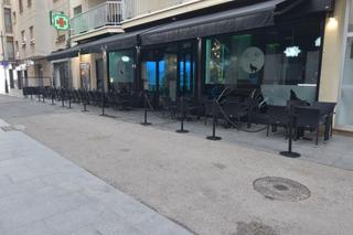 Lloguer Local Comercial  Carrer de monturiol. Negocio en traspaso