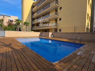 Pis  De montserrat. Alto standing en 2� liena de mar con piscina