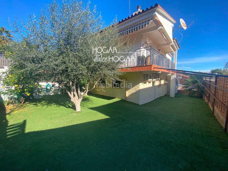Foto 33646c3e-1128-4395-9a46-16d6a5be0254. Xalet amb aparcament piscina a Cunit residencial Cunit