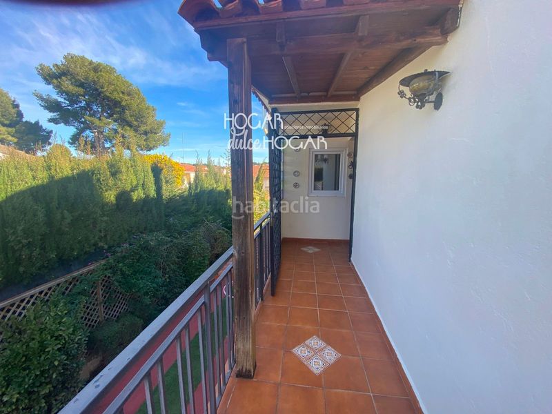 Foto b66148f5-bddd-4c74-9db3-5c9286fb159b. Xalet amb aparcament piscina a Cunit residencial Cunit