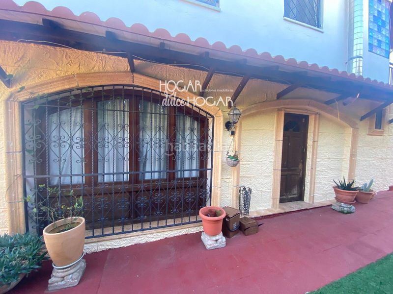 Foto b84636e2-9c25-4029-8f3c-2bd898ff9941. Xalet amb aparcament piscina a Cunit residencial Cunit