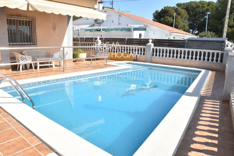 Foto 848adb68-c876-40ed-bb8d-585c35bbec55. Xalet amb calefacció aparcament piscina a Bellamar Calafell