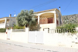 Chalet  Assutzena. Casa independiente en nou vendrell