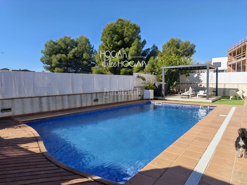 Foto 591c7703-7025-48c8-a7ef-8ebaa75d0e86. Xalet amb calefacció aparcament piscina a Ciutat jardí Bonanova Calafell