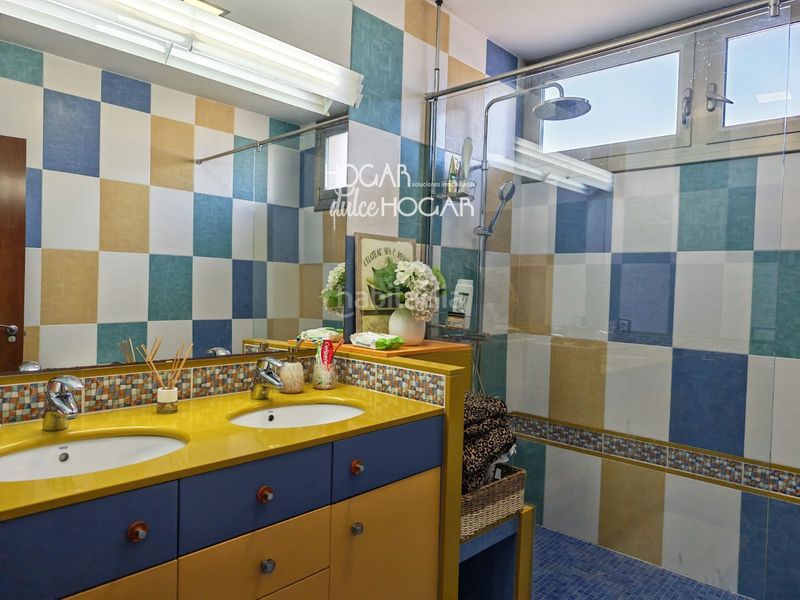 Foto fefa0a88-3b42-4e87-a1fc-056668bdec30. Xalet amb calefacció aparcament piscina a Ciutat jardí Bonanova Calafell