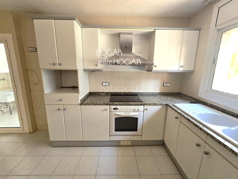 Foto 0b569d18-498c-4f33-a57f-4fa0f28aa101. Casa adossada amb calefacció aparcament a El Tancat-Mas d´en Gual Vendrell (El)