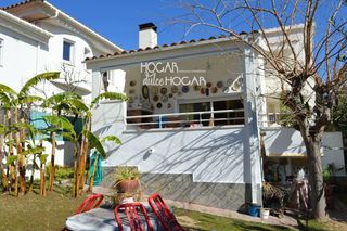Xalet  Gregal. Chalet independiente en el mas mel de calafell  a tan solo 450 m