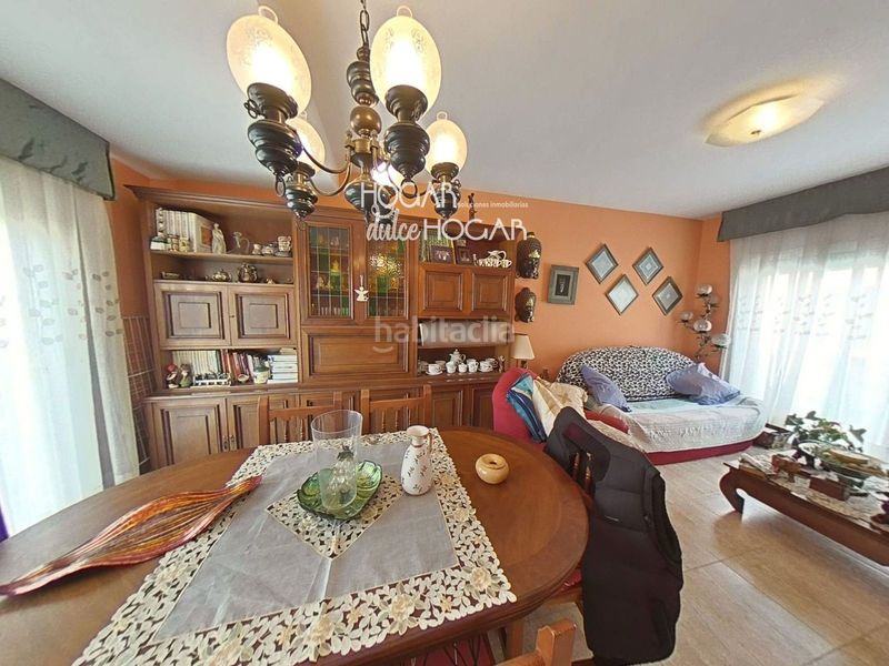 Foto fc13d661-9a6f-4e9b-b56a-c40cdf6764e5. Casa adossada amb calefacció aparcament a Arboç (L´)