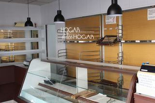 Local commercial  Carrer comunicació social. Local comercial en venta en el vv