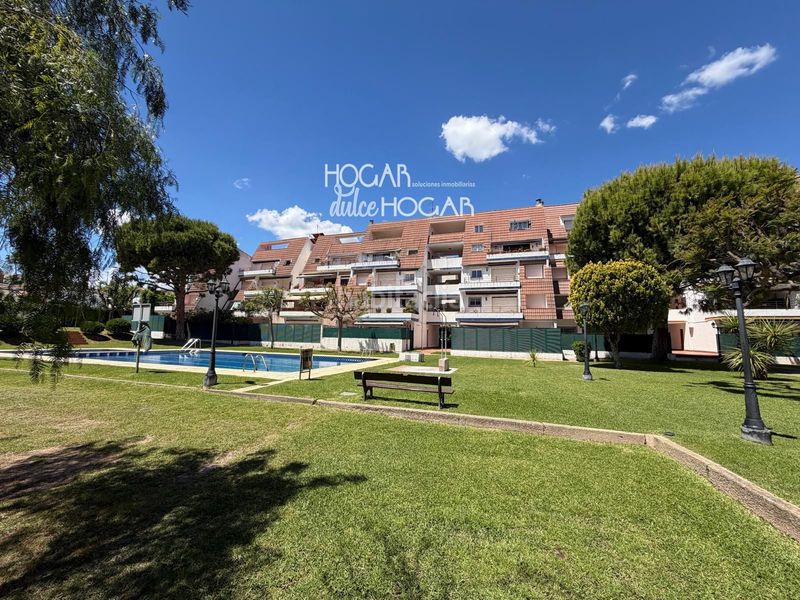 Foto 05280358-bc46-45fc-b5b3-9dd57a7bf00f. Dúplex amb calefacció aparcament piscina a Calafell residencial Calafell