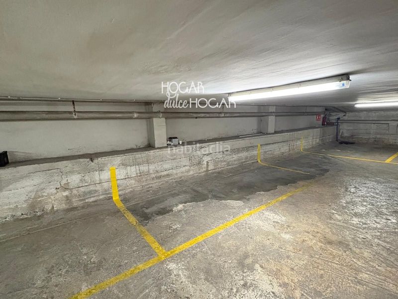 Foto 53a83851-5ad6-483b-8537-b41e93d7735f. Aparcament cotxe a Calafell platja Calafell