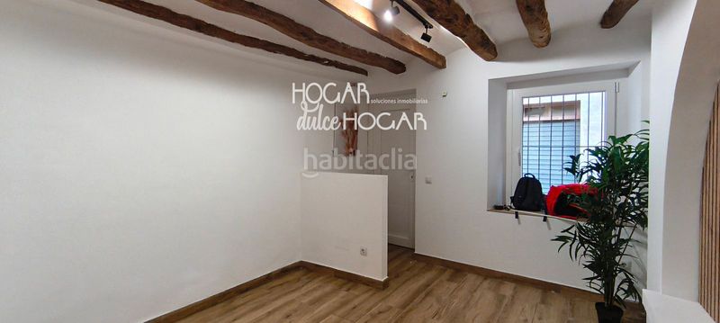 Foto 398a3578-d611-459b-9d43-26a969e73ff6. Casa amb calefacció a Centre Vendrell (El)