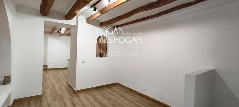Foto a4bd38de-bbcc-45fa-acaf-c68a0a296954. Casa amb calefacció a Centre Vendrell (El)