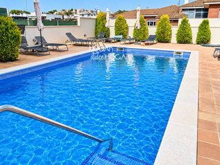 Appartamento  Rumania. Piso seminuevo con piscina, solárium, parking y trastero en segu