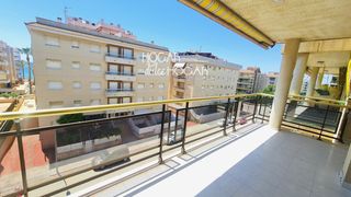 Pis  Cossetania 33-35. Piso en calafell zon estany , con piscina y zona ajardinada