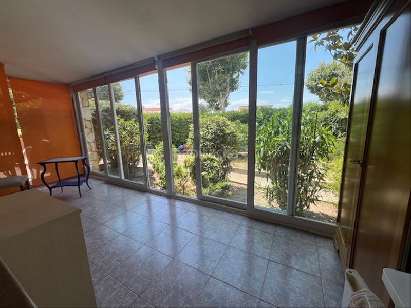 Foto 49d2971b-a9cc-42ac-b608-aa2d4a19a84f. Chalet spacieuse villa dans écrin de verdure avec 3 chambres plus un appartement proche de la plage principale. en Empuriabrava
