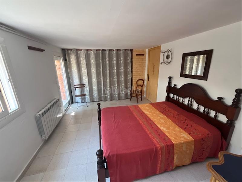 Foto 8af22e88-fa04-44e3-b7f6-36508d98fd7e. Chalet spacieuse villa dans écrin de verdure avec 3 chambres plus un appartement proche de la plage principale. en Empuriabrava