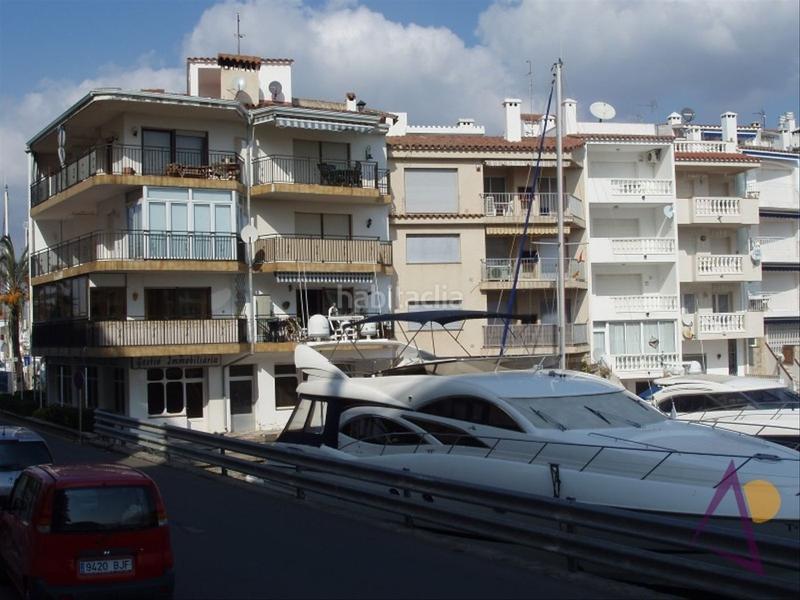 Foto b6c9f068-ab3d-4cae-9d2d-618988c7b993. Ático en exclusivite . avec licence touristique grand appartement vue mer canal en Empuriabrava