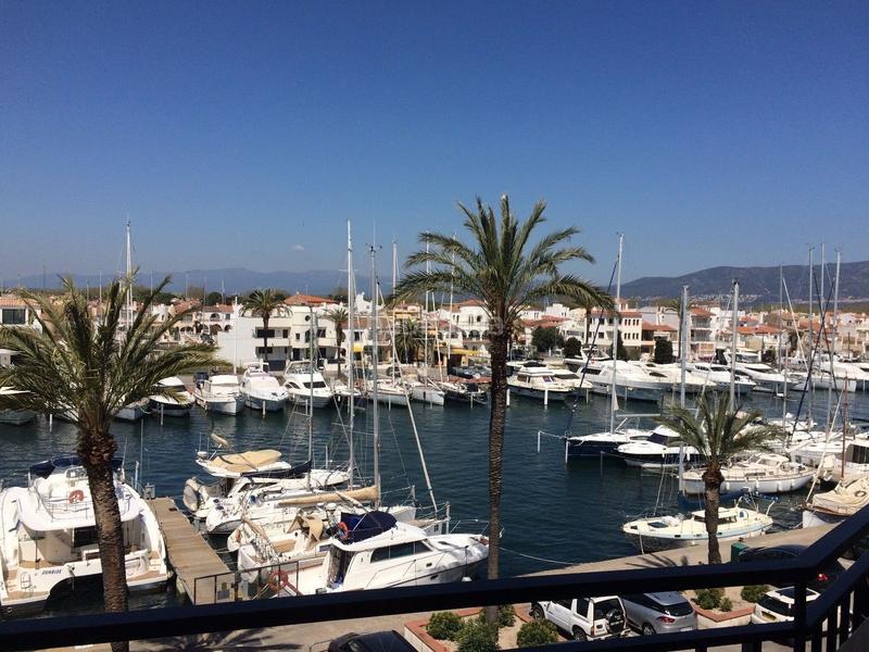 Foto f2ff488f-c6b0-47e8-a080-b44133a6f920. Ático en exclusivite . avec licence touristique grand appartement vue mer canal en Empuriabrava