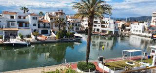 Pis a Carrer poblat tpic-gregal 19. Nouveau. exclusivit. appartement rnov 1 chambre vue canal. 