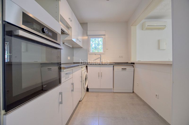 Foto 023b75fe-41ac-4c93-86a9-db1917436f84. Casa amb xemeneia aparcament a Montgrí Empuriabrava