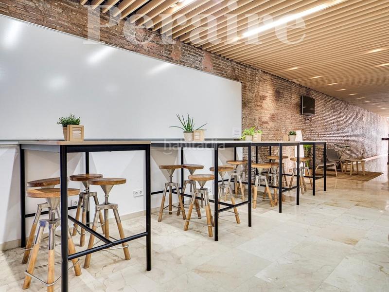 Foto 3a4312a3-1210-4f09-80df-2a07ce74c757. Alquiler oficina en calle badajoz 32 espectacular espacio para tu empresa! en Barcelona