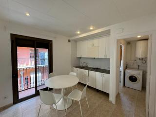 Miete Etagenwohnung  Calle santa lluisa de marillac. De temporada en la barceloneta!