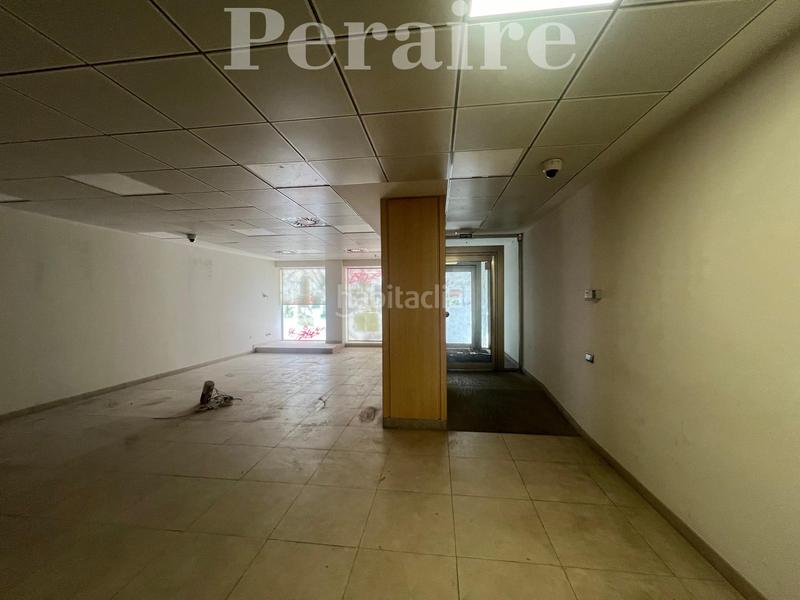 Foto 5e5abd48-2108-402d-a136-6785943b6144. Local comercial en calle bogatell 29 amplio y luminoso! en Sant Adrià de Besòs