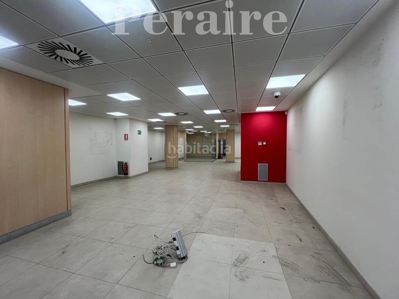 Foto e079984b-0db0-43f4-9735-b15e8dcf9f48. Local comercial en calle bogatell 29 amplio y luminoso! en Sant Adrià de Besòs