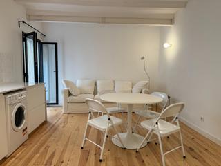 Alquiler Piso en Calle santa lluisa de marillac 1. Alquiler temporal loft al lado de la playa!