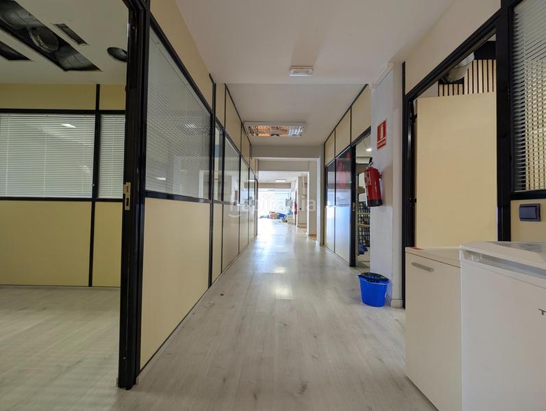Foto 0969bf83-471a-45f8-87e4-9b1fc40ebce6. Local comercial en mare de deu del coll 70 muy versátil y en perfecto estado de conservación en Barcelona