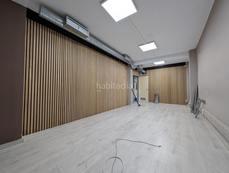 Foto 37d7bf96-d2c0-45d6-9900-7283174fdcff. Local comercial en mare de deu del coll 70 muy versátil y en perfecto estado de conservación en Barcelona