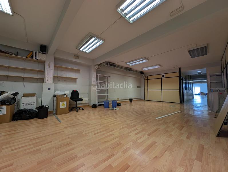 Foto 5c67d02b-b8ad-4517-a922-e70473e1a8a7. Local comercial en mare de deu del coll 70 muy versátil y en perfecto estado de conservación en Barcelona